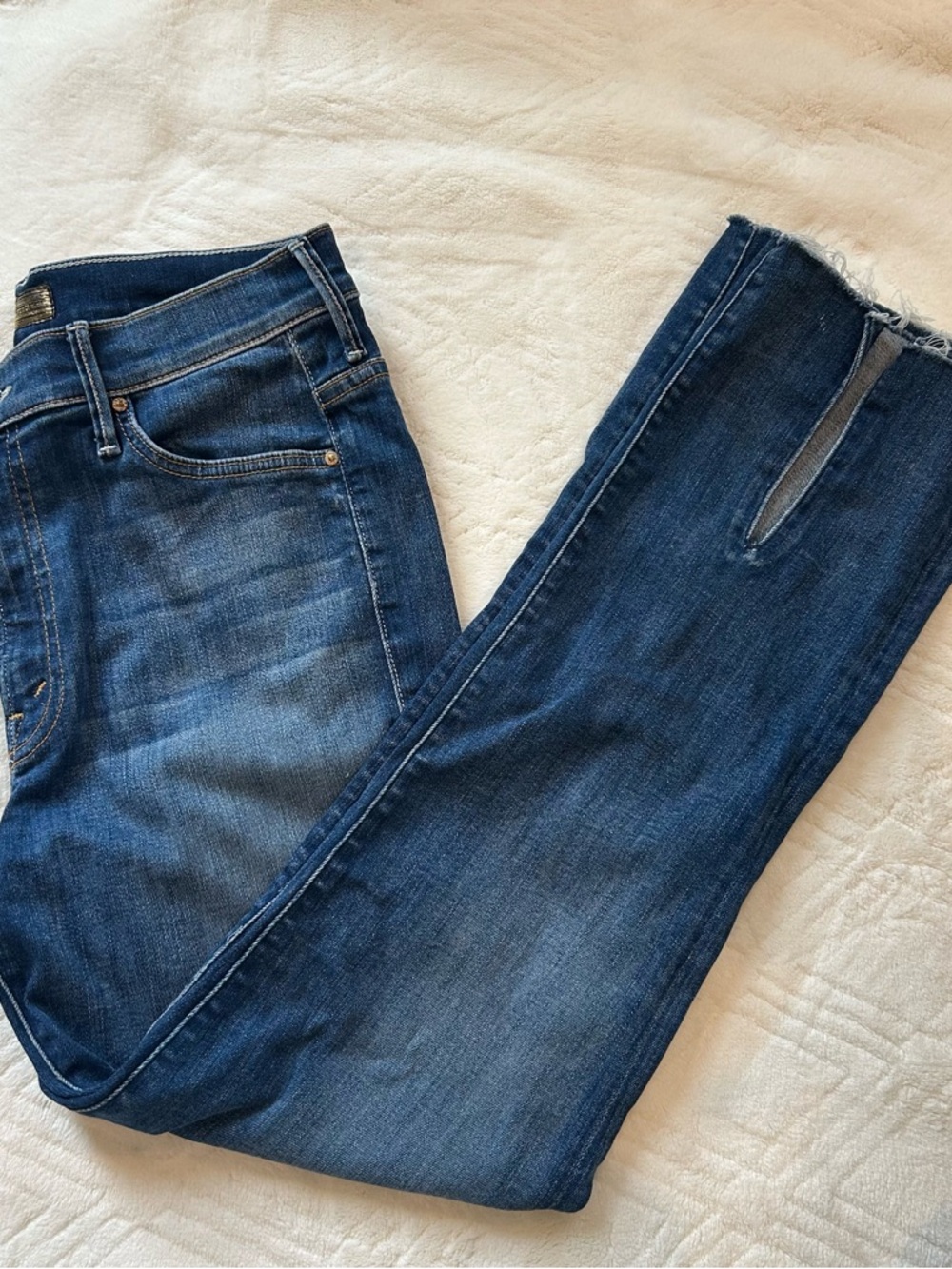 MOTHER Insider Slit Ankle Fray jeans